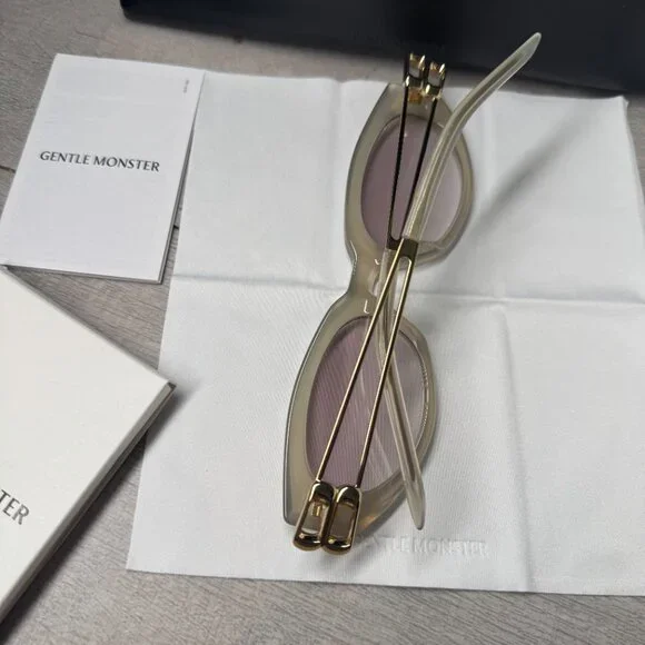 Gentle Monster Creamy Clear Sunglasses Gold Detail Trendy - Picture 10 of 13